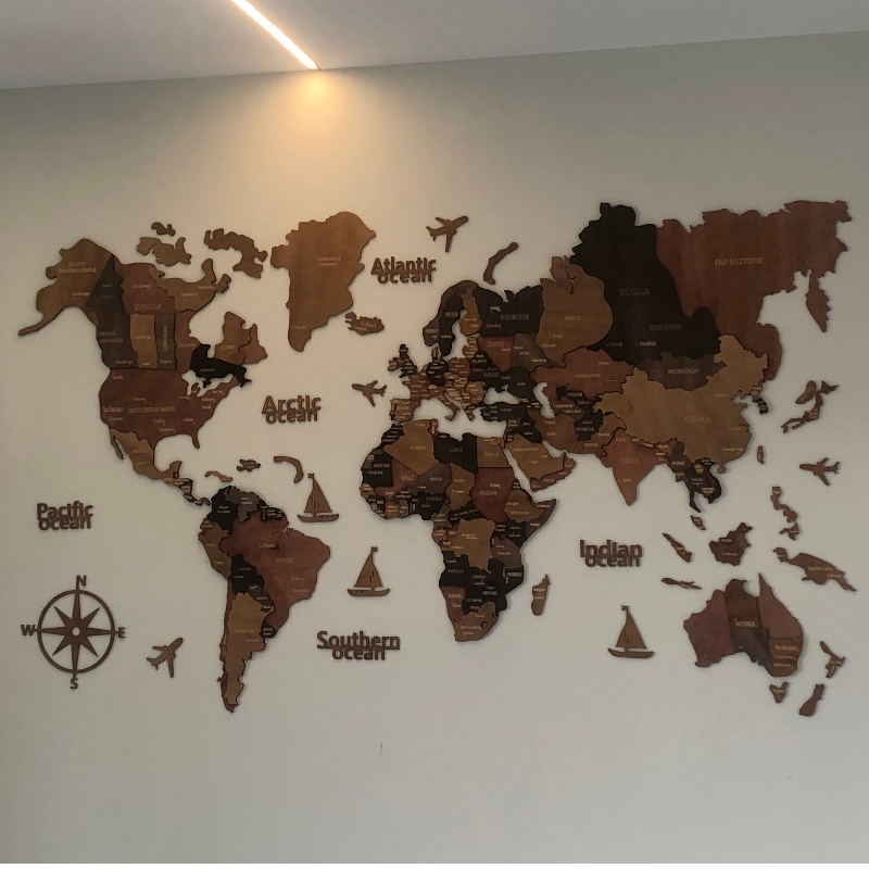 3D木製の世界地図